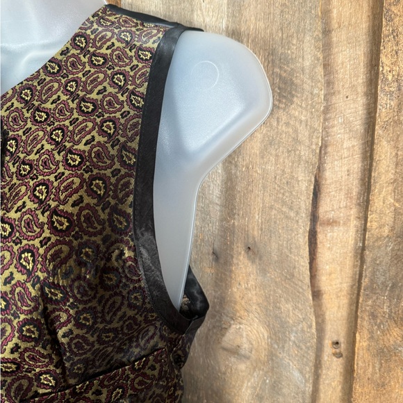 Limited London Paris New York Tapestry Vest - size XSmall - Picture 4 of 9